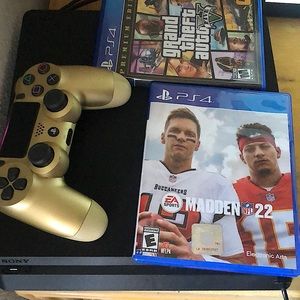 PlayStation 4 Slim
